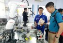 Cánh tay Robot công nghiệp tại nhà xưởng