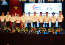 Hạo Phương trao học bổng cho sinh viên trường Đại Học Công nghiệp TP.HCM Ảnh bìa trao học bổng cho sinh viên ĐHCN TP.HCM