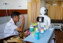 Robot giúp bệnh nhân covid trò chuyện với người thân