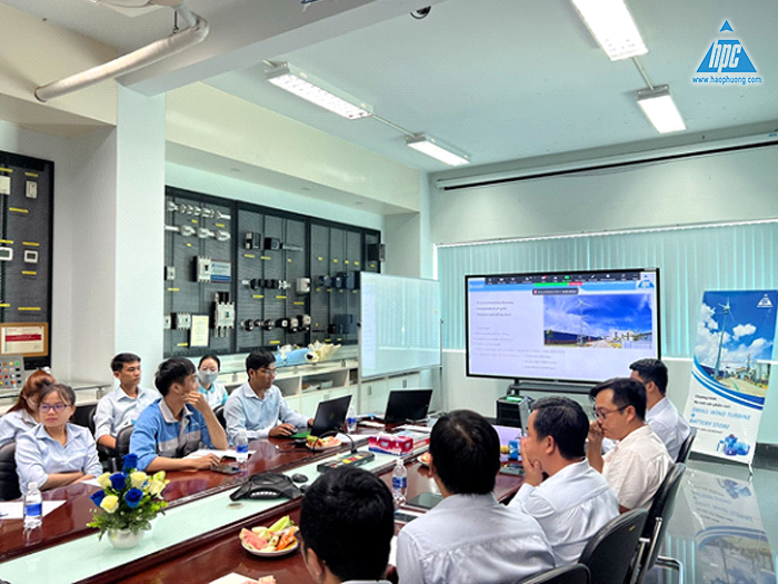 Hạo Phương tổ chức chương trình nội bộ ra mắt sản phẩm mới Small Wind Turbine và Battery Store thành công tốt đẹp